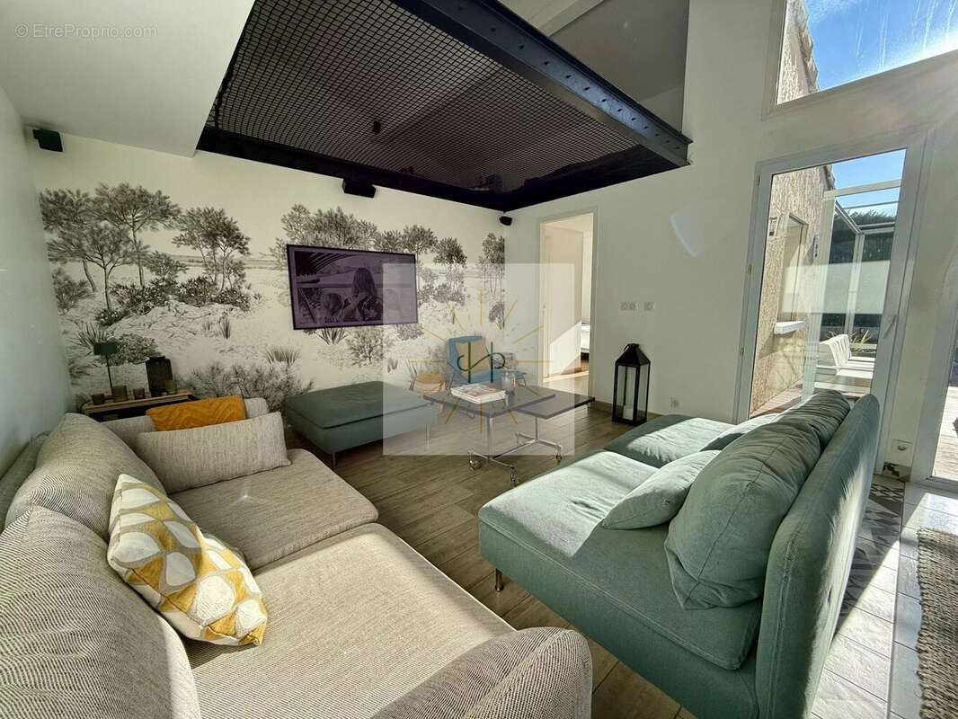 Maison à ROCHEFORT-EN-VALDAINE