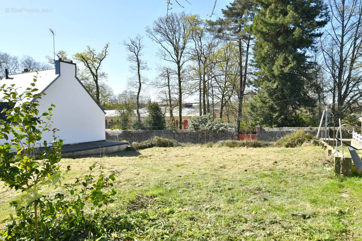 Terrain à HENNEBONT