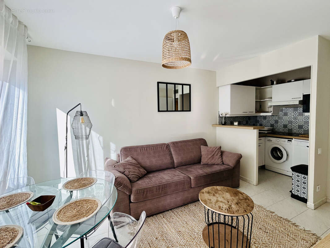 Appartement à VALLAURIS