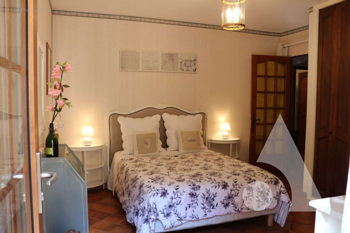 Maison à LE CANNET-DES-MAURES