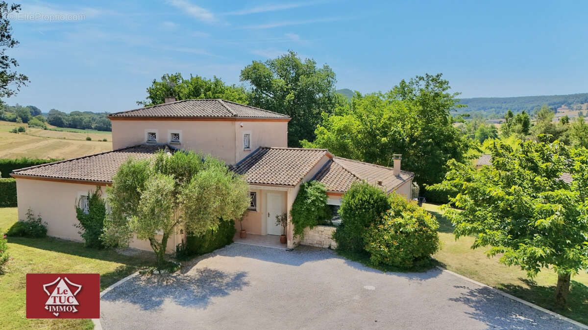 Maison contemporaine avec piscine et jardin - photo 5