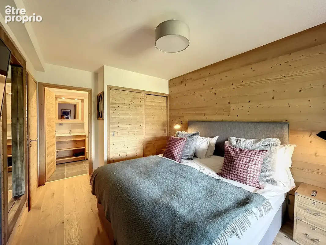 Beau Chalet avec 6 chambres face au Mont Blanc - Exclusivité - photo 9