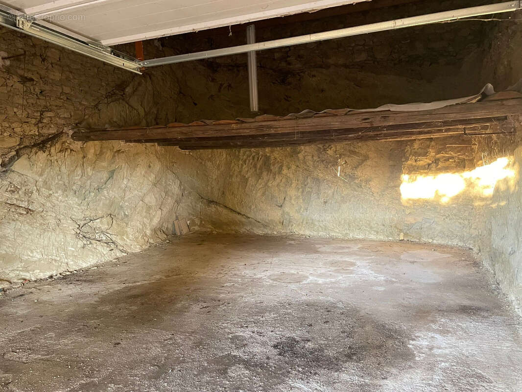 Maison à MERINDOL-LES-OLIVIERS