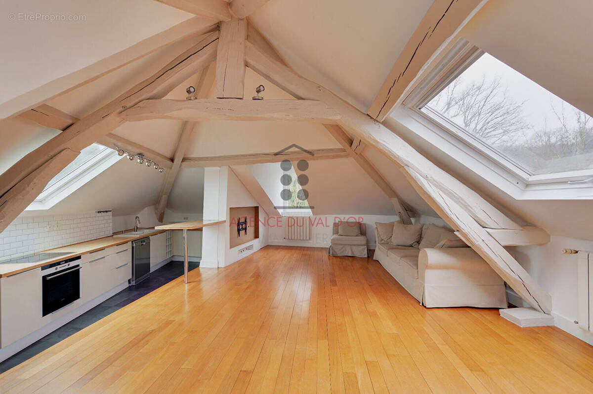 Appartement à LOUVECIENNES