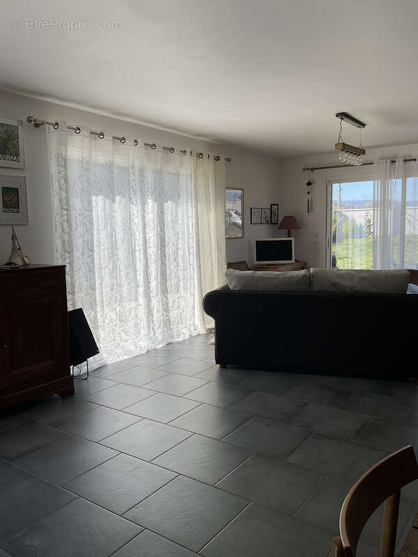 Maison contemporaine de 2020, en excéllent état, matériaux et finitions de grande qualité... - photo 8