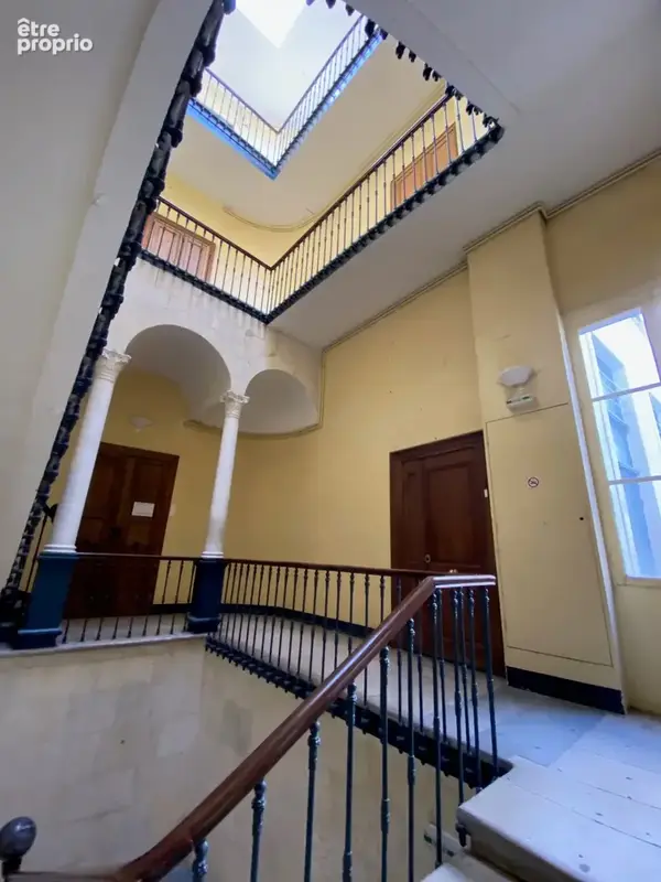 À deux pas des Arènes de Nîmes   Appartement bourgeois de 180 m2 - photo 12