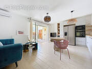 Appartement à LE PUY-SAINTE-REPARADE