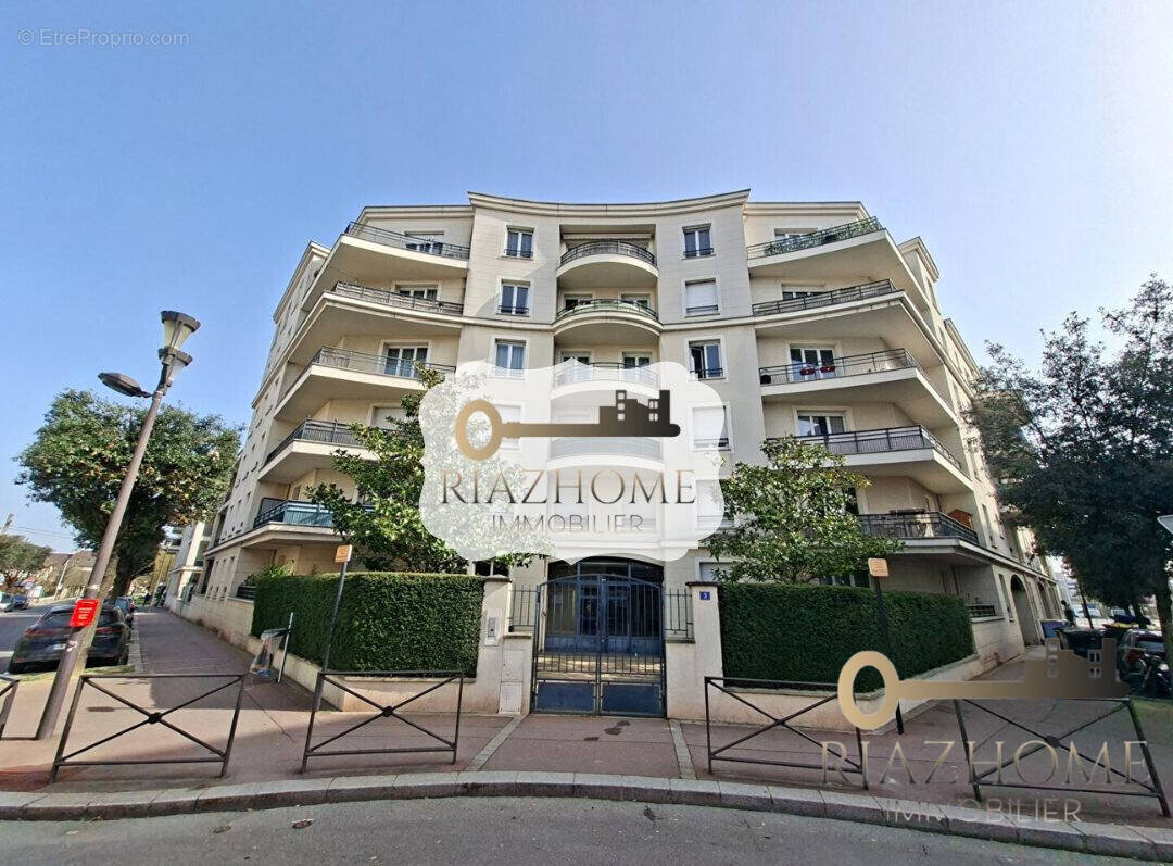 Appartement à LE BOURGET