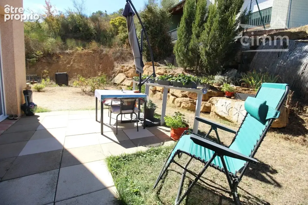 A vendre maison avec garage et jardin - photo 2