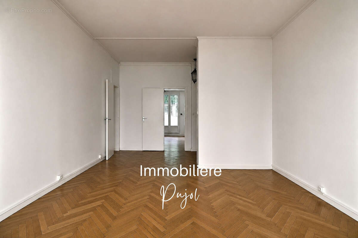 Appartement à MARSEILLE-8E
