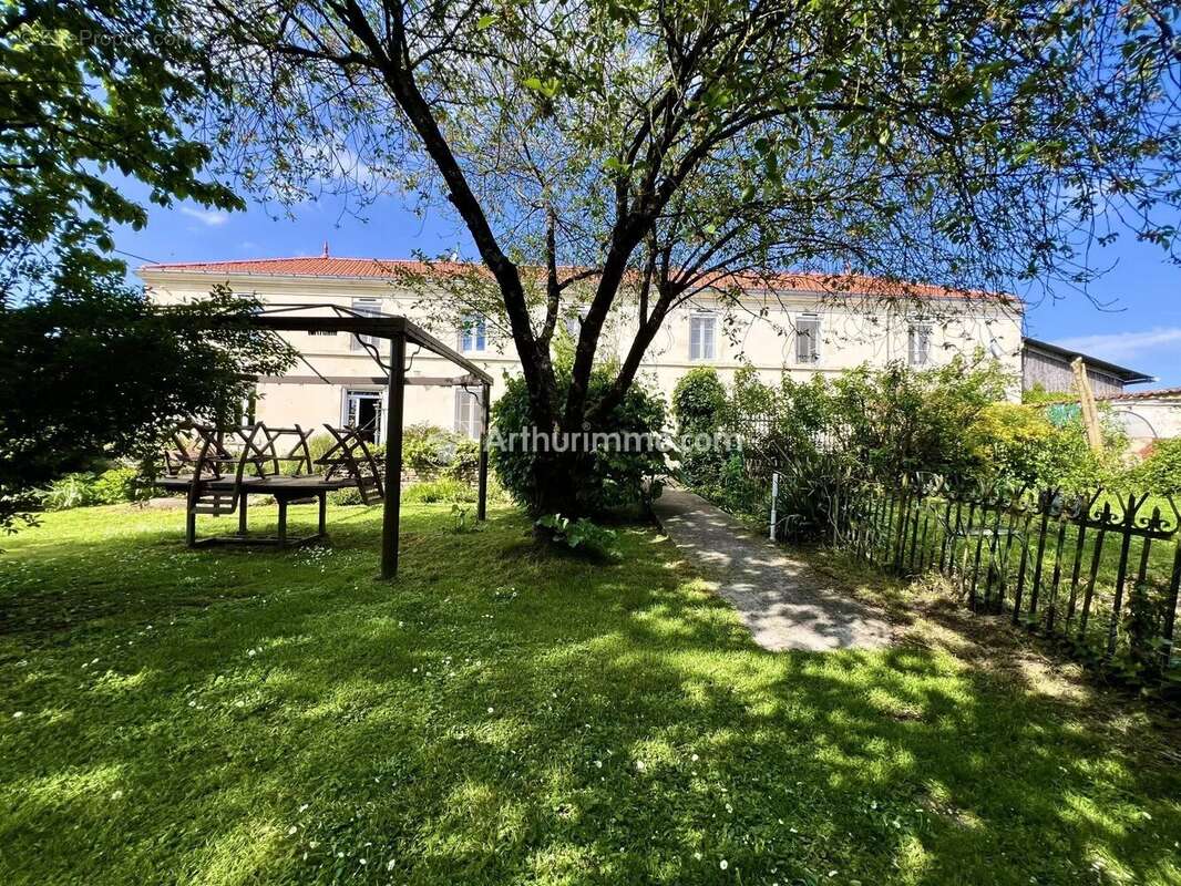 Maison à PUYROLLAND