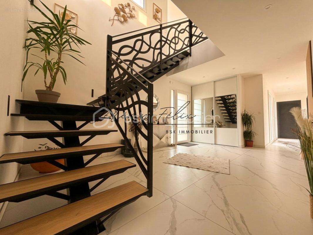 Villa contemporaine d’exception 4ch avec piscine intérieure – Guidel Plages - photo 2