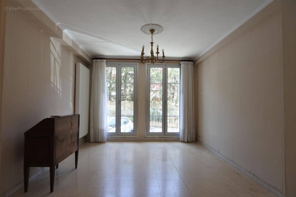 Appartement à MARSEILLE-12E