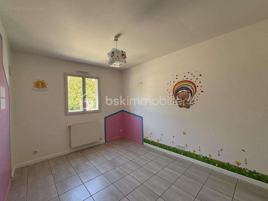 Maison familiale de 186 m² – 5 chambres – 3 salles de bains – Mouilleron-le-Captif - photo 8