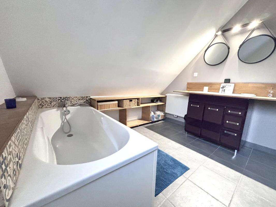 Maison à NEUVILLE-SAINT-VAAST