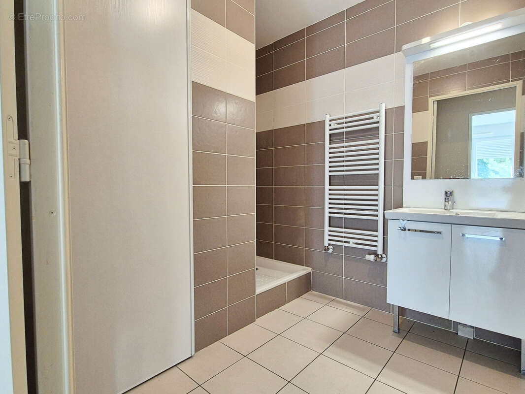 Appartement à VAULX-EN-VELIN