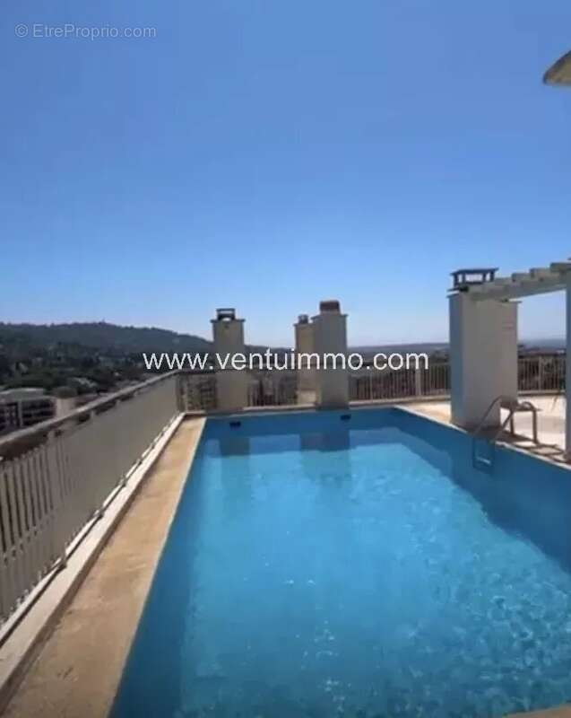 Appartement à LE CANNET