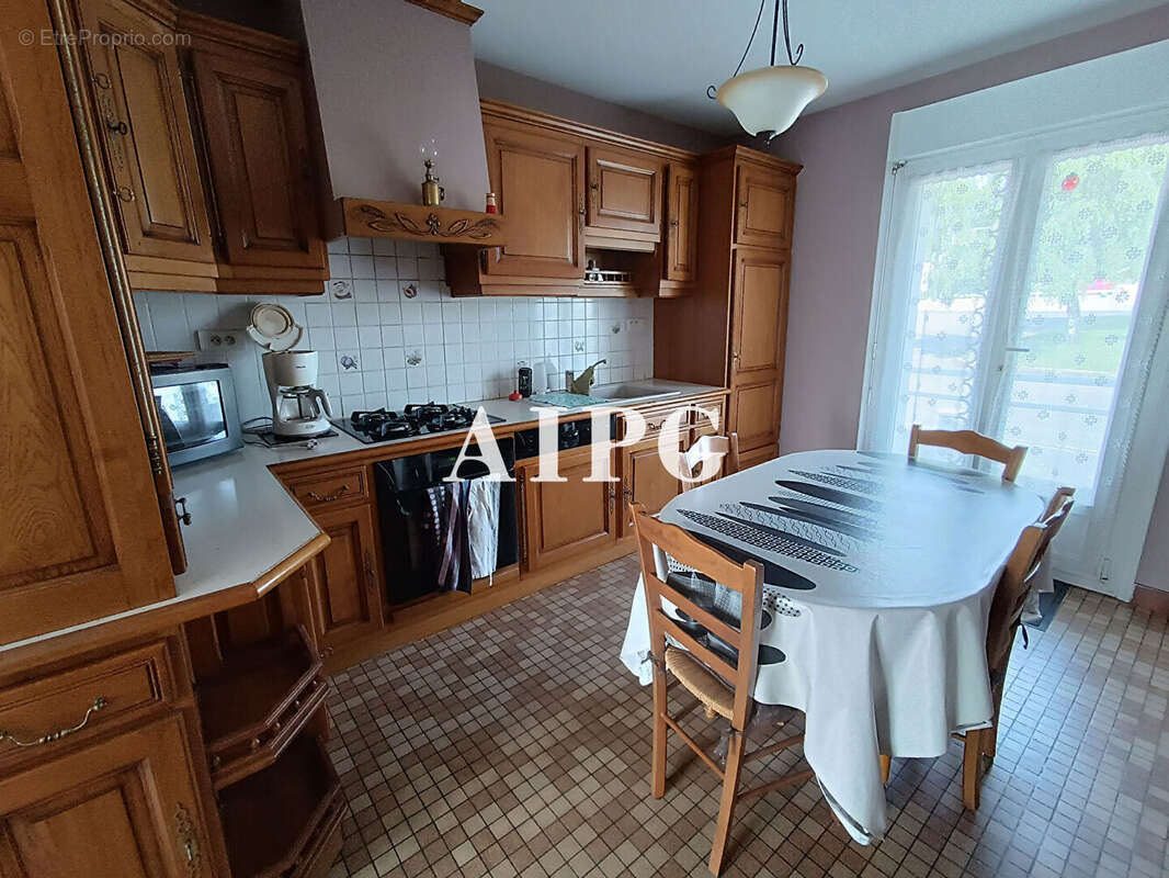 Maison à MUR-DE-BRETAGNE