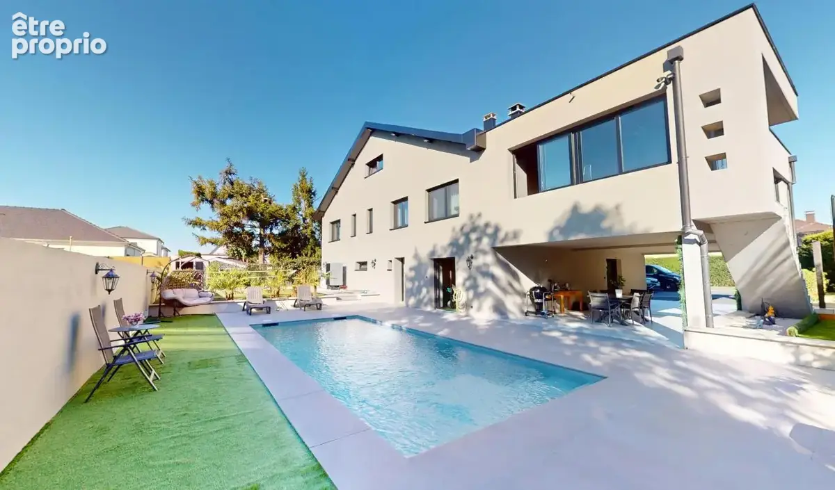 WITTELSHEIM – Demeure contemporaine d'exception : 319 m² habitables, prestations haut de gamme & extérieur paysager avec piscine - photo 2