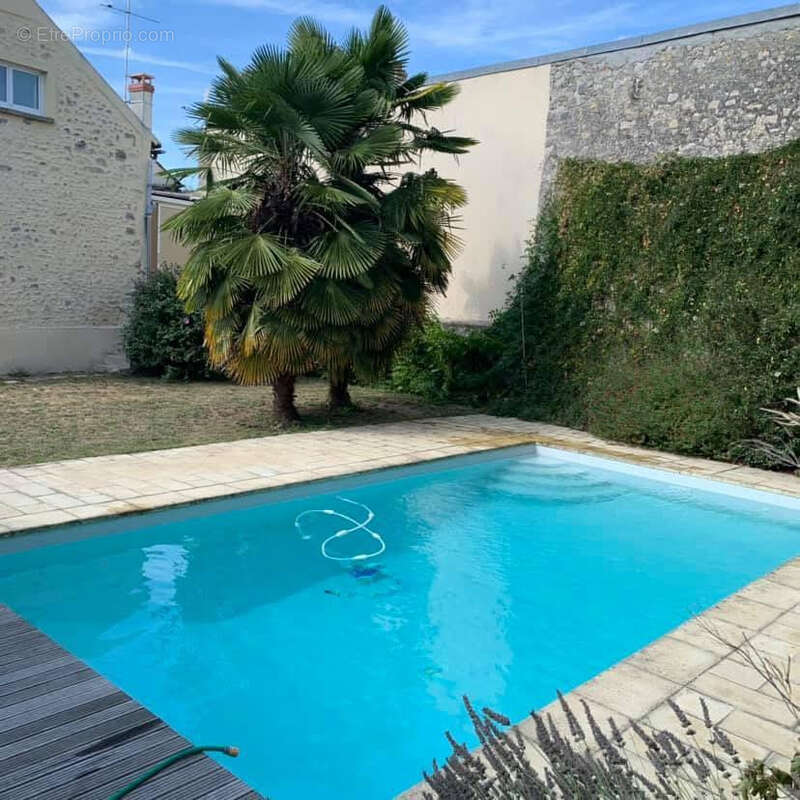 Maison à LA FERTE-ALAIS