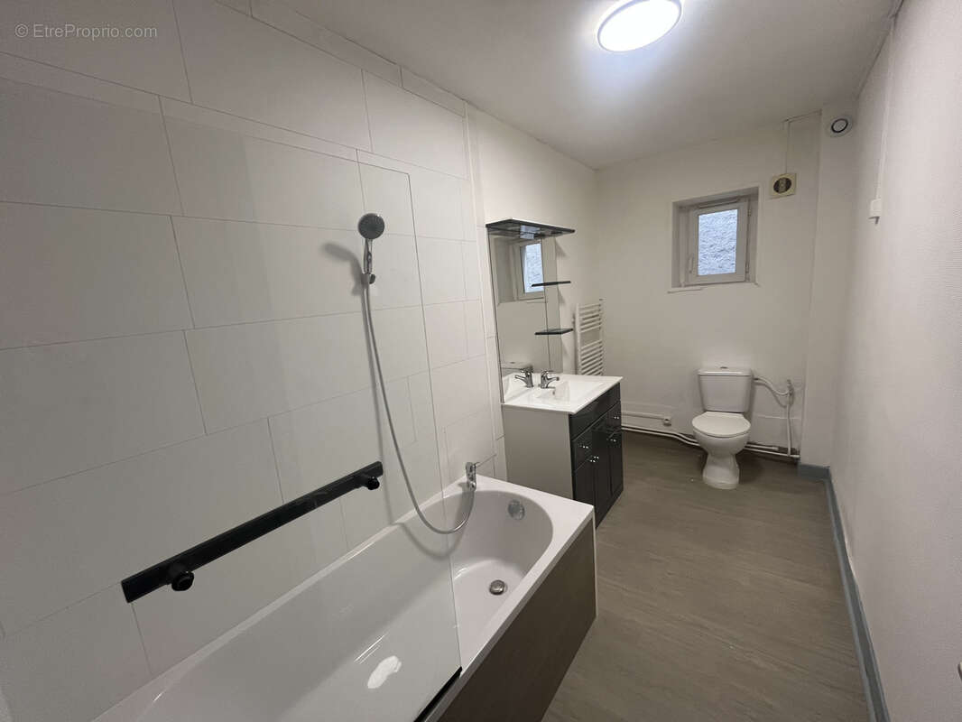 Appartement à NOYEN-SUR-SARTHE