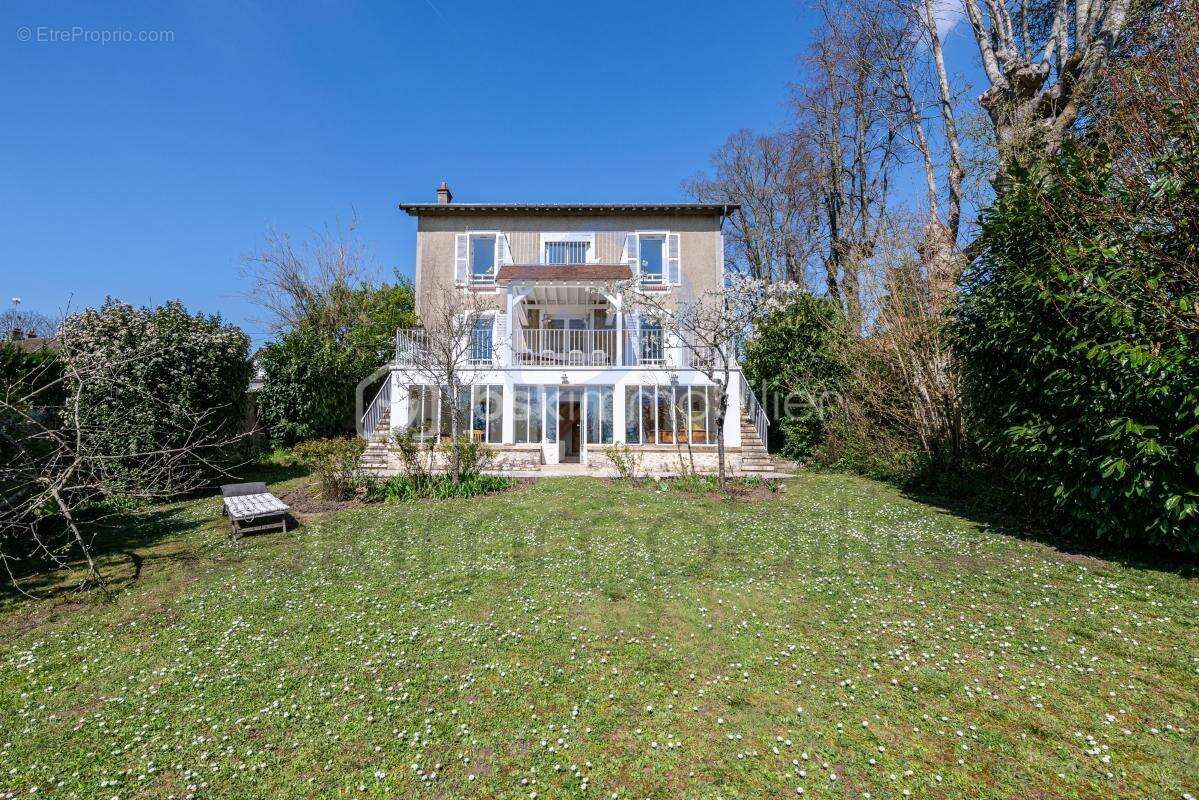 Maison de charme - 261m² - 7 chambres - photo 24