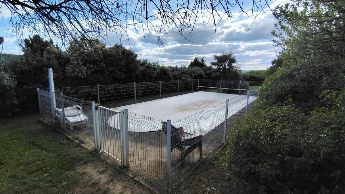 Maison à TERRASSON-LAVILLEDIEU