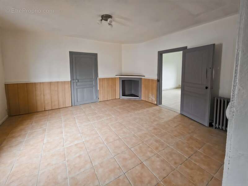 Maison à SAVIGNY-EN-REVERMONT