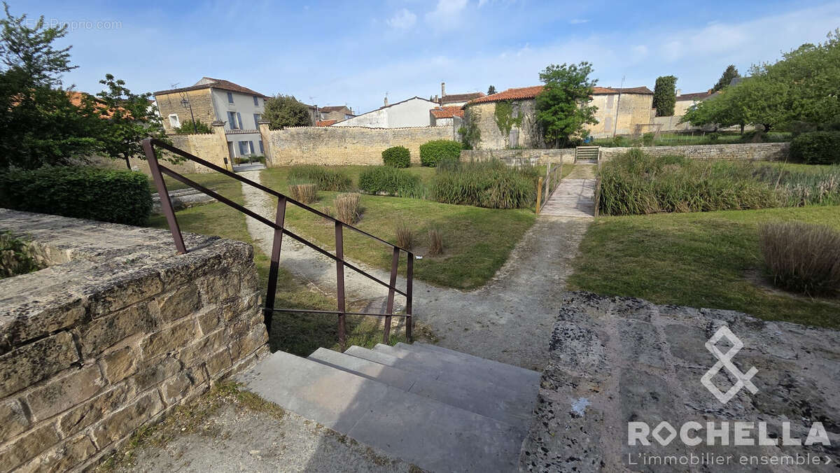Appartement 114 m² à Aulnay  - photo 3