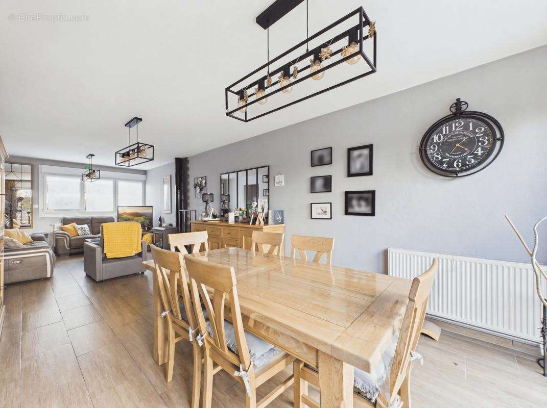 Maison à DOUCHY-LES-MINES