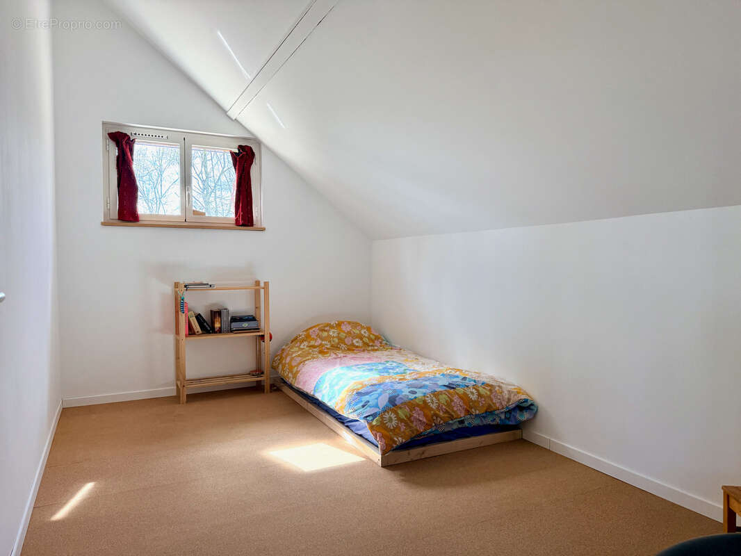 Maison à MONTIGNE-LES-RAIRIES