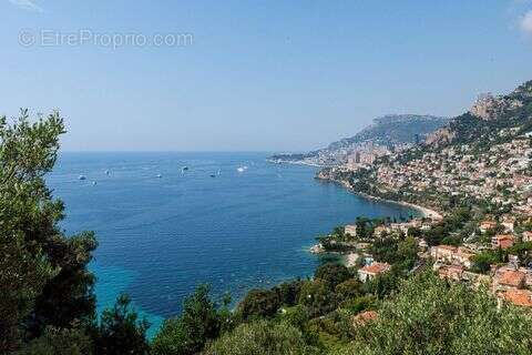 Appartement à ROQUEBRUNE-CAP-MARTIN