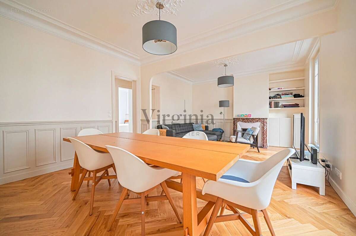 Appartement à CHARENTON-LE-PONT