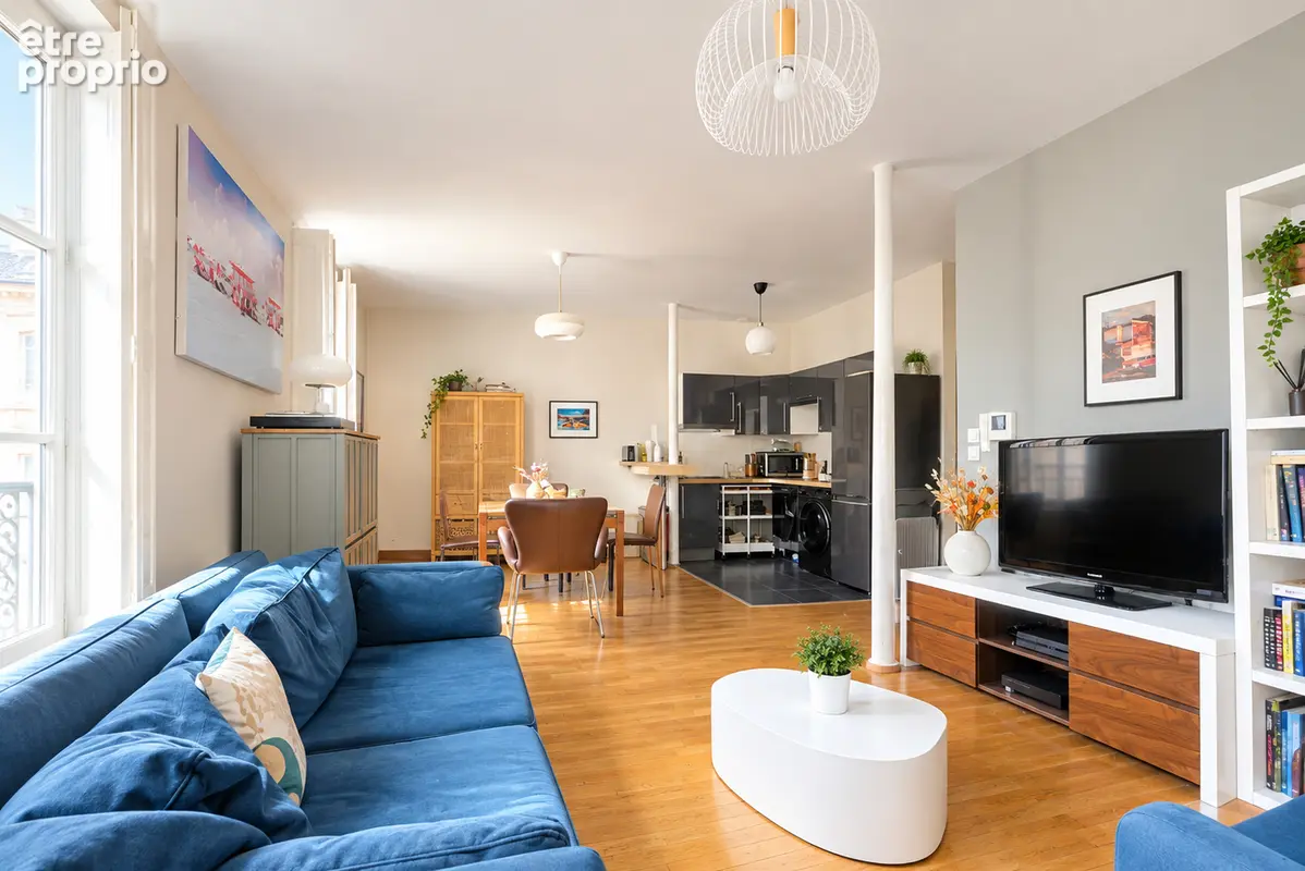 ARCHITECTURE BORDELAISE RÉNOVÉE- 2015 -Appartement avec parking et ascenseur au Jardin public - photo 2