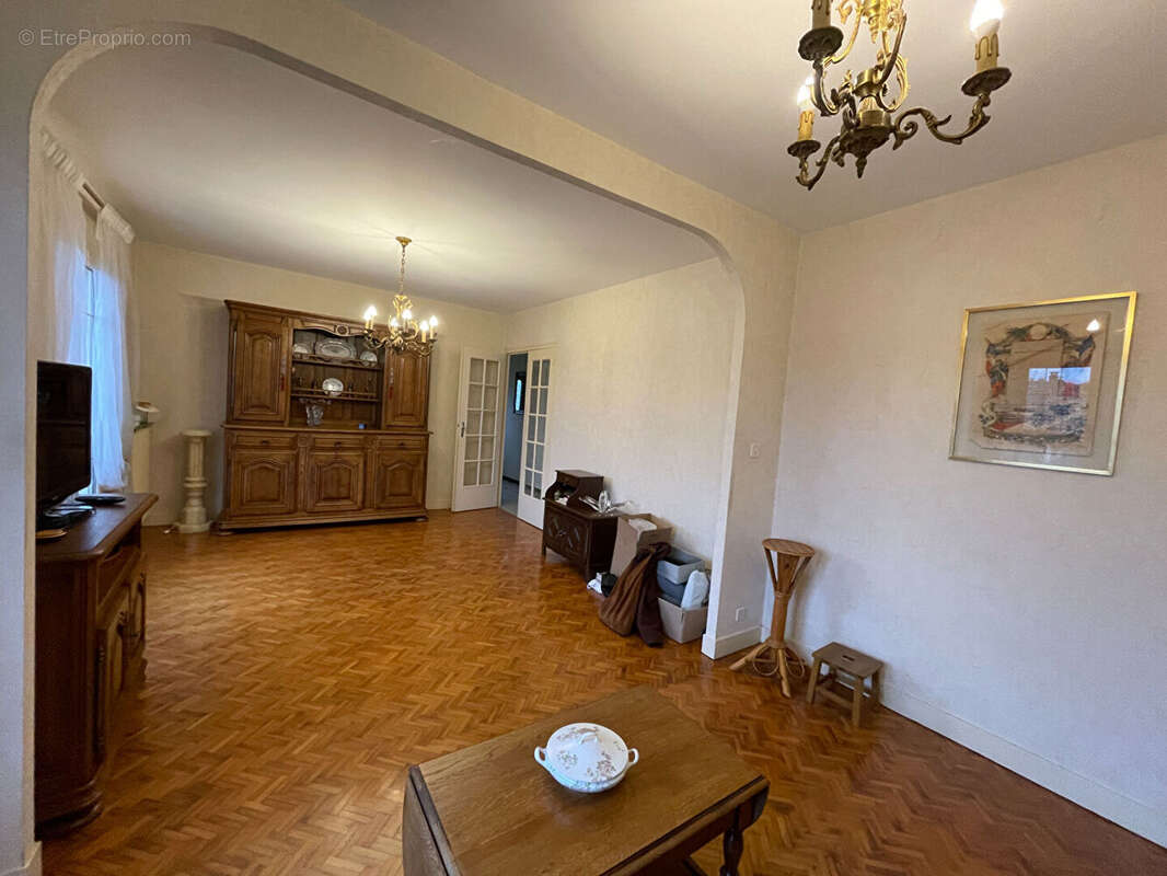 Maison à AIXE-SUR-VIENNE