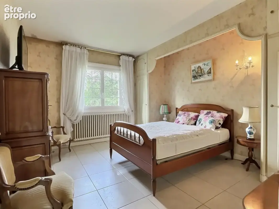 Maison familiale de plain-pied de 175 m2 sur parc arboré de 2500 m2 - photo 9
