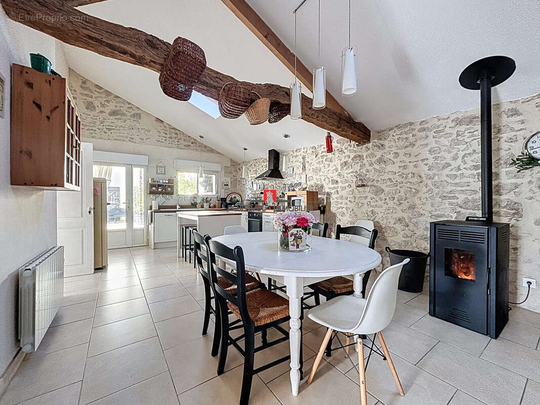 Maison à SAINT-AUBIN-DE-BLAYE