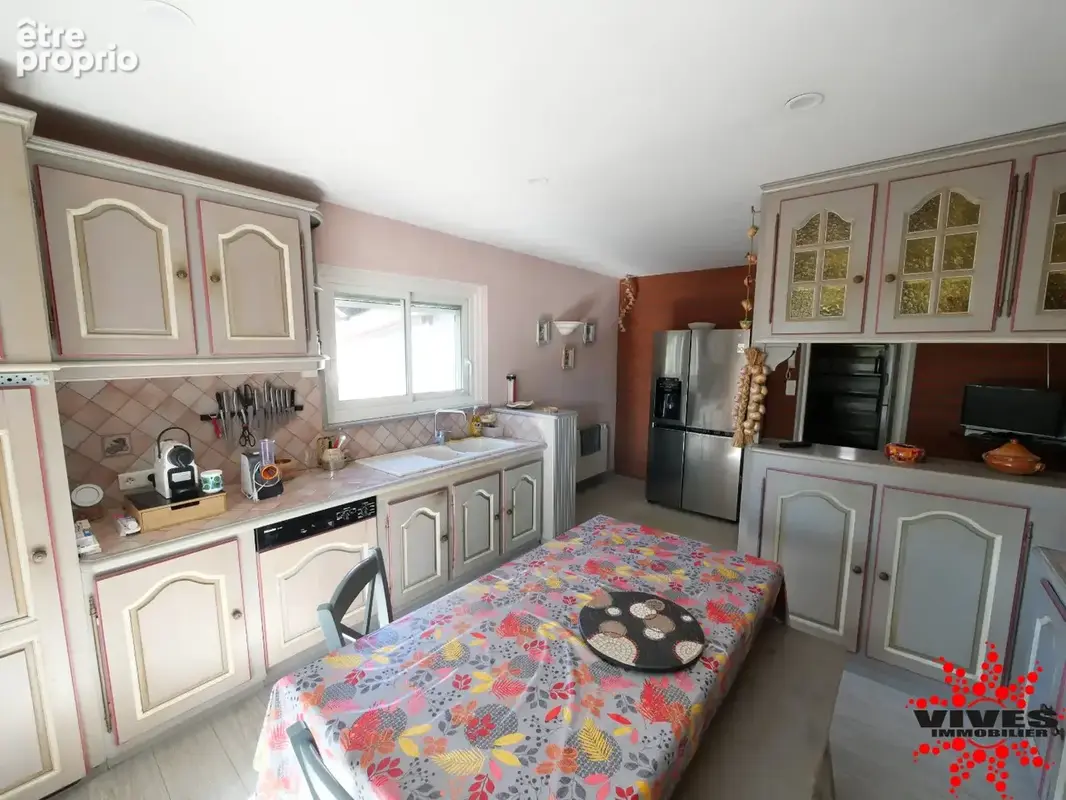 Villa T5 avec double garage, piscine et 2,8 hectares de terrain  Un cadre de vie exceptionnel - photo 7