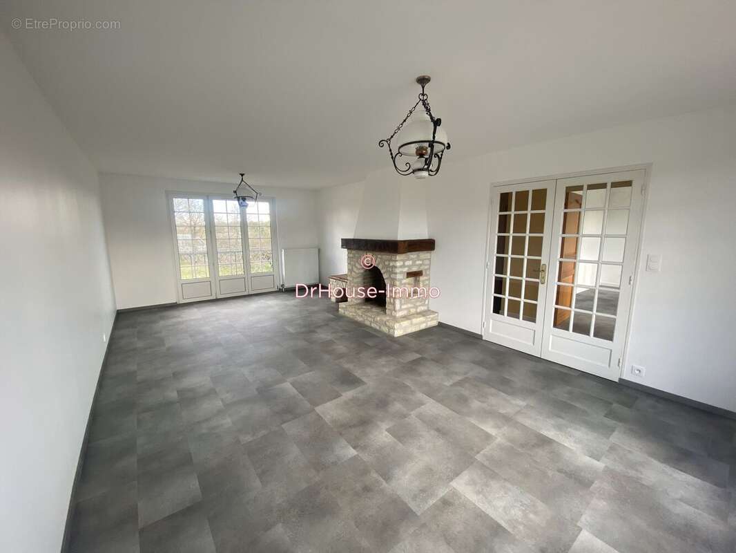 Maison à MIGNALOUX-BEAUVOIR