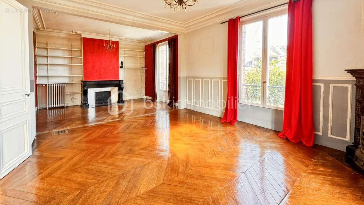 Maison à NEUILLY-PLAISANCE