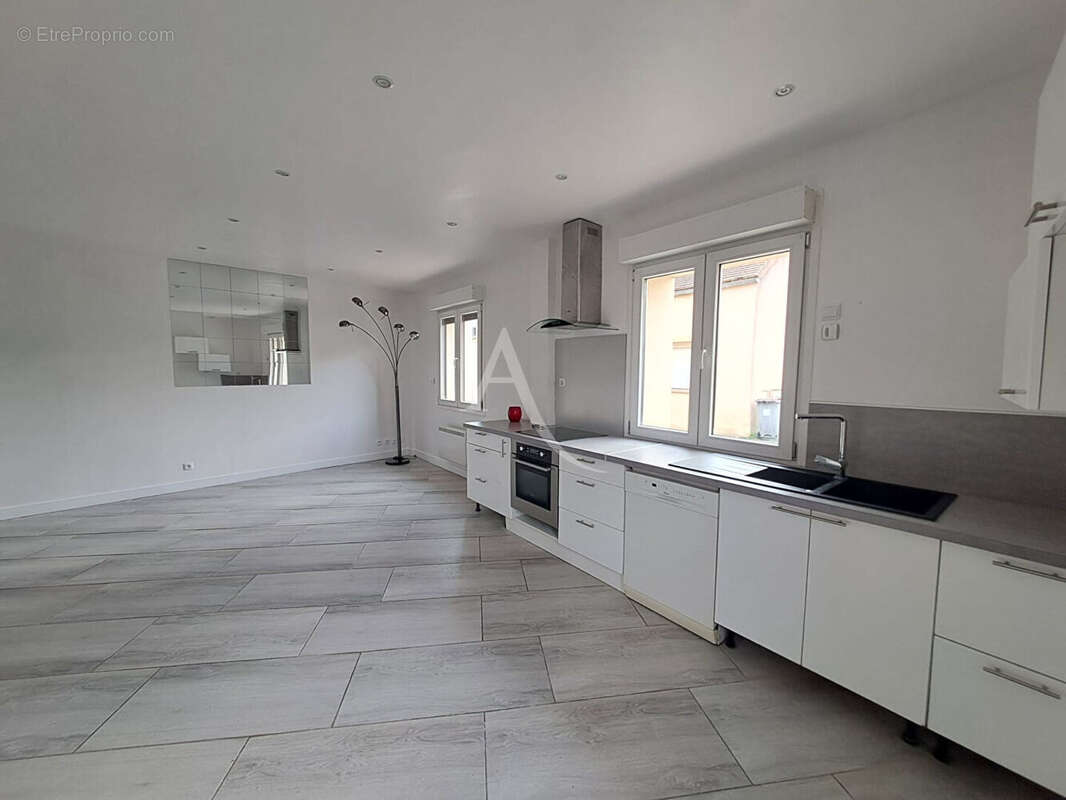 Maison à MORIGNY-CHAMPIGNY