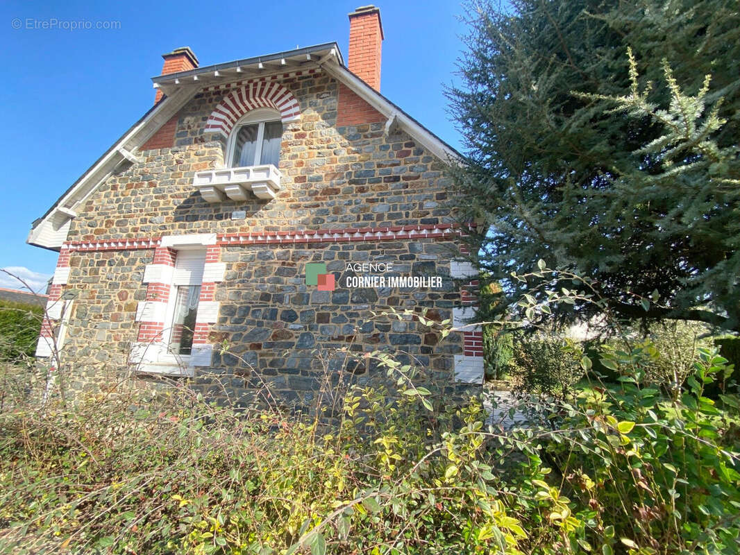 Maison à NOYAL-SUR-VILAINE