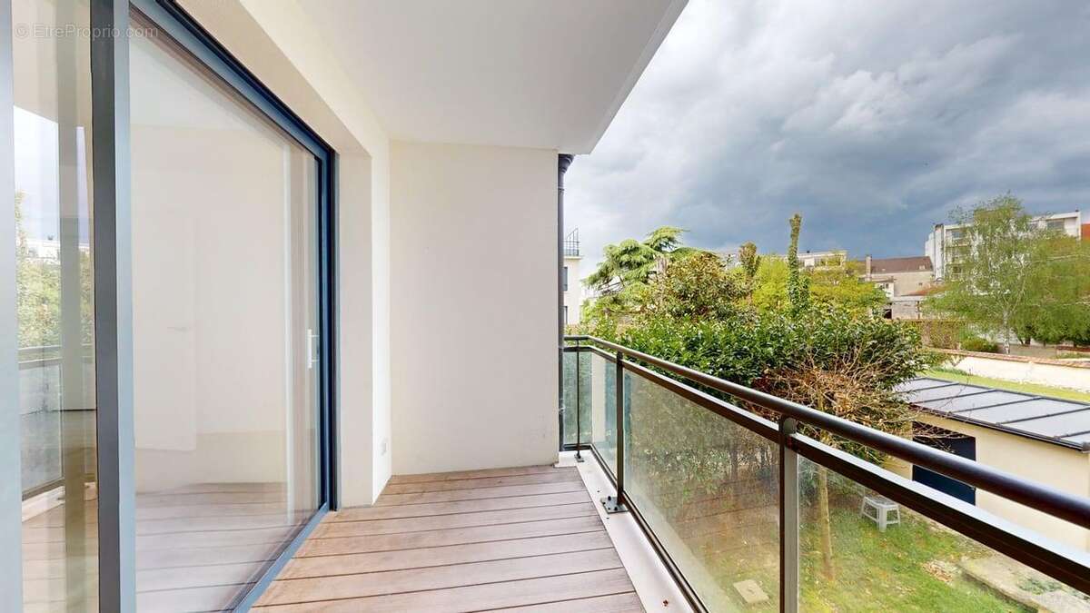 Appartement à SAINT-MAUR-DES-FOSSES
