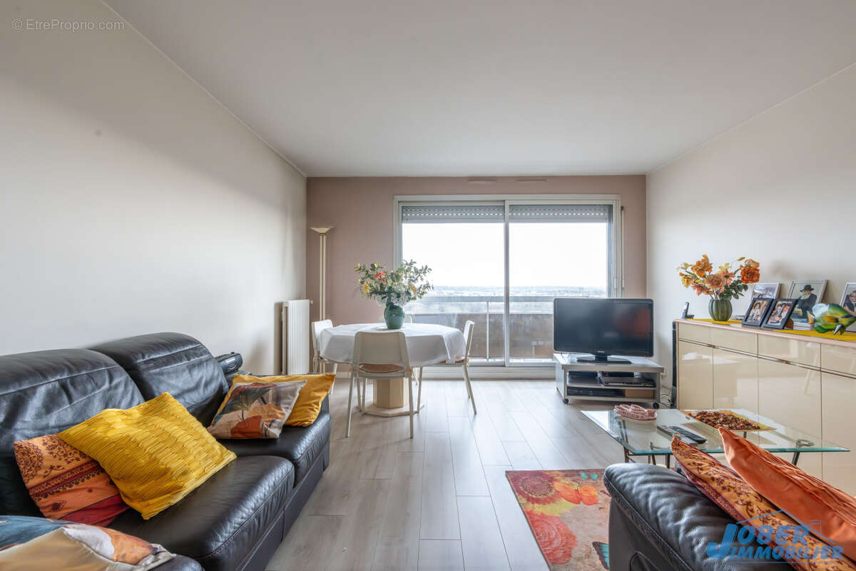 Appartement à NOGENT-SUR-MARNE