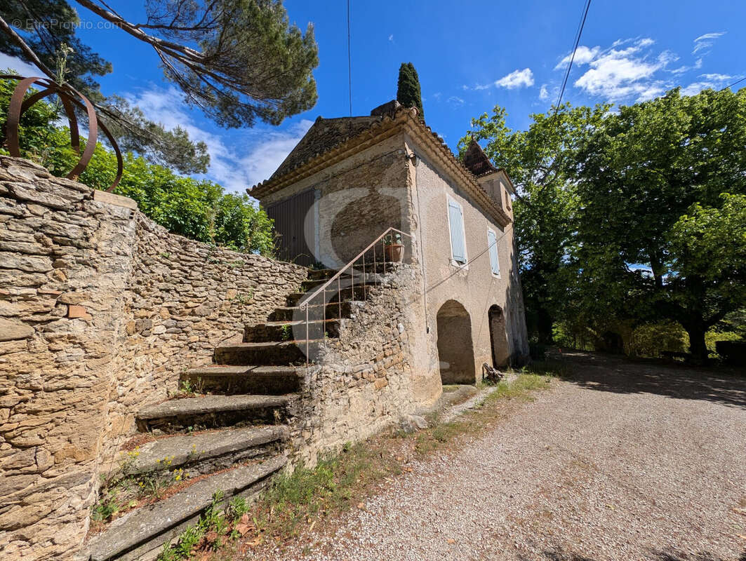 Maison à VAISON-LA-ROMAINE
