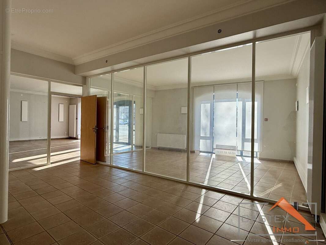 Commerce à SALIES-DU-SALAT