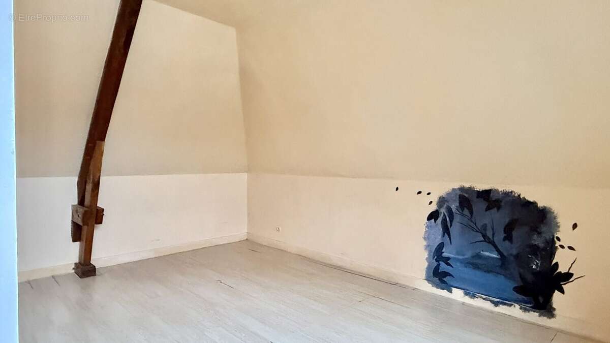 Maison à BONNETABLE