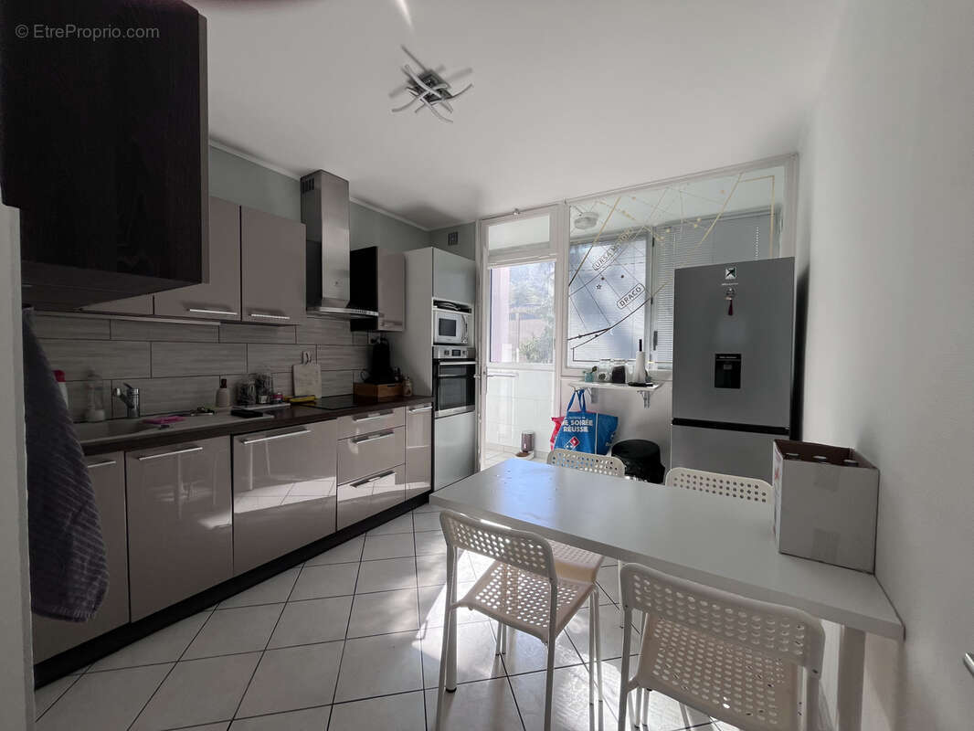 Appartement à SAINT-ETIENNE