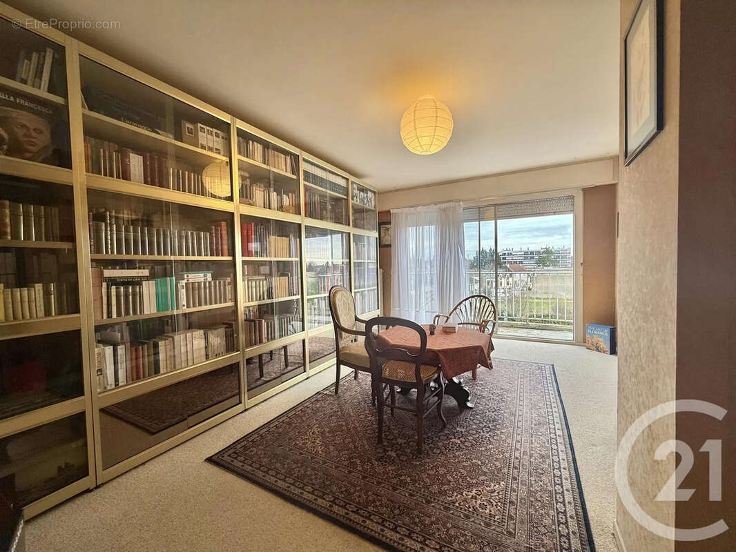 Appartement à MOULINS