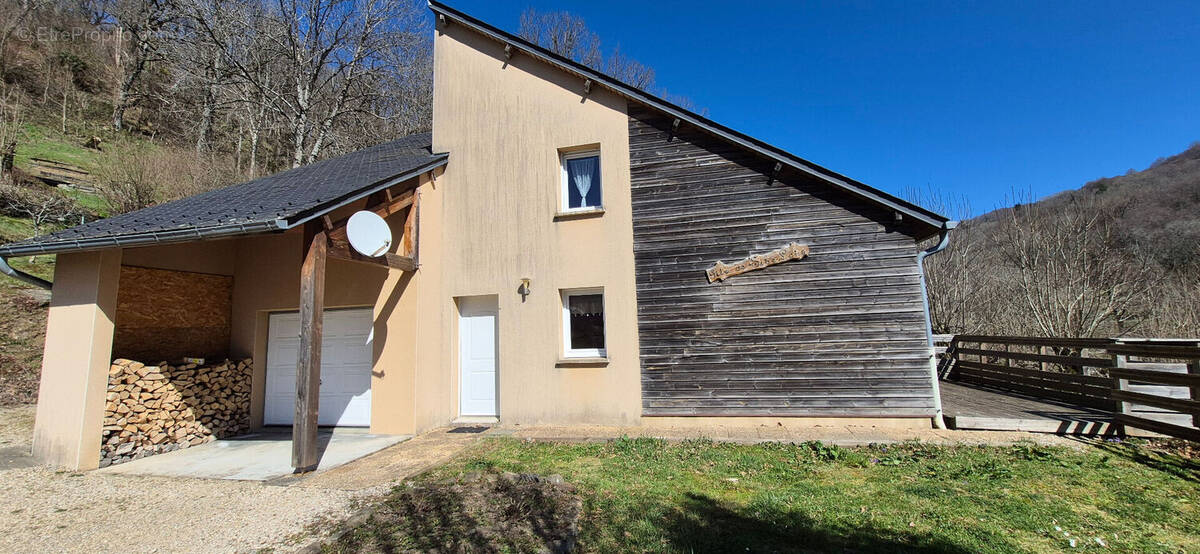 Maison à SAINT-CHELY-D'AUBRAC